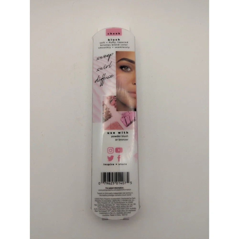 Real Techniques 400 Blush Brush‎ Pink Tapered Soft Bristles Cheek RT 01407 NEW